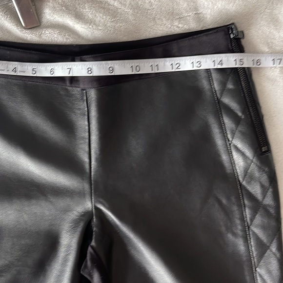 Armani exchange women’s faux leather pants. - Picture 6 of 9